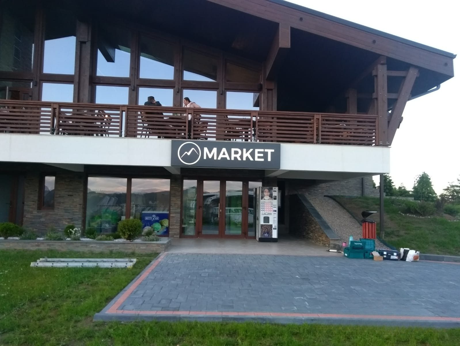 Nowoczesny kaseton z podświetleniem LED