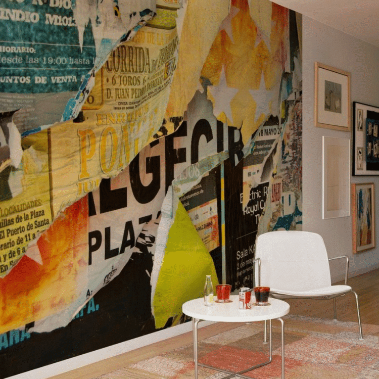 Plakat dekoracyjny na ścianie w nowoczesnym salonie