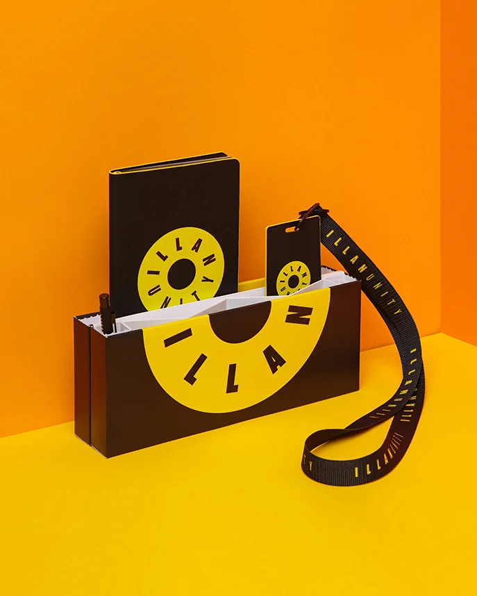 Zestaw materiałów brandingowych Illan Unity: notes, etui, smycz z logotypem